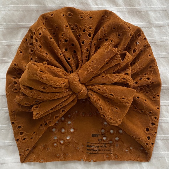 Bunny Knots Britta Eyelet Headwrap - Picture 3 of 8